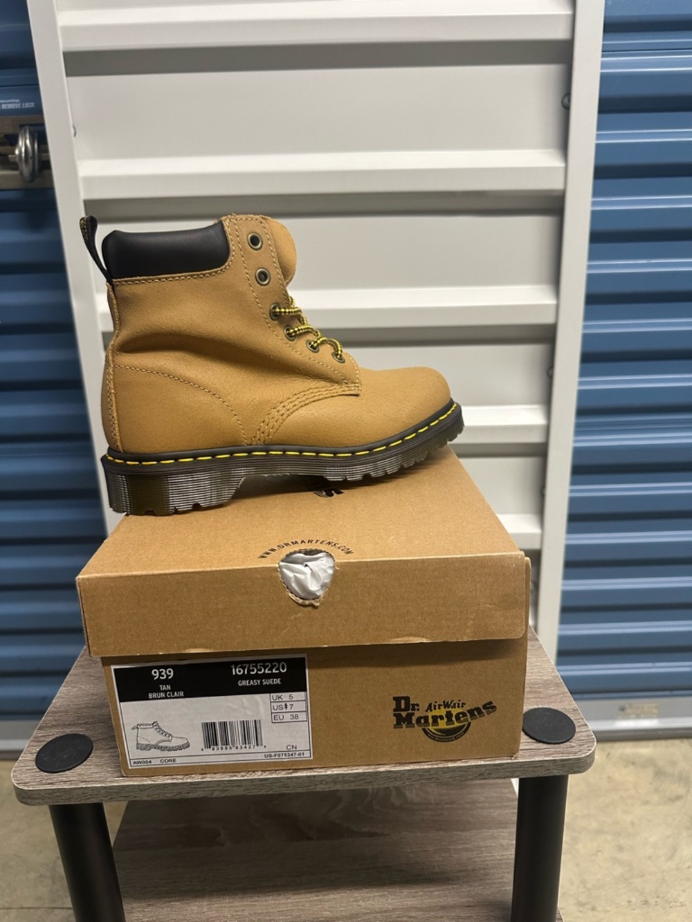 Dr. Martens Wheat Suede 939 Ankle Boot with Black Collar NIB